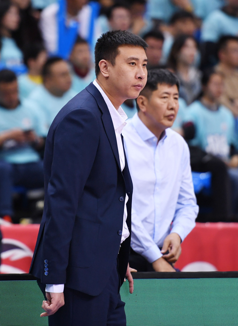 关键时刻CBA季后赛传出新动向，巴黎圣日耳曼完成体检，管理层表态——底气十足，资深球员宣示担当的简单介绍